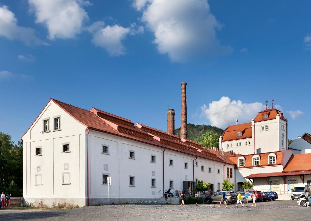 Hotel Kleis Cvikov Exteriör bild